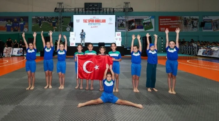 Arnavutköy&rsquo;de 10 Bin Genç Sporla Dolu Bir Yaz Geçirdi 