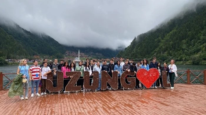 Başarılı Öğrencilere 5 Günlük Karadeniz Turu Ödülü