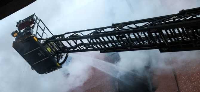 Bayrampaşa'da iş yeri yangını