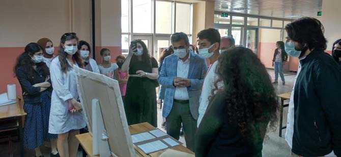 Emine Sabit Büyükbayrak Ortaokulu Tübitak 4006 Bilim Fuarı Açıldı.