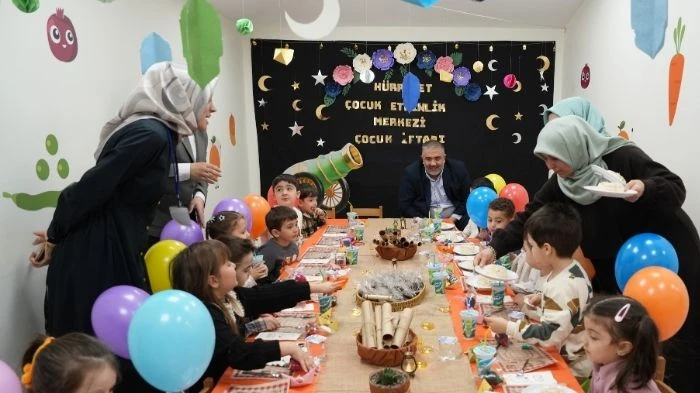 GAZİOSMANPAŞALI MİNİKLERİN İLK ORU&Ccedil; HEYECANI