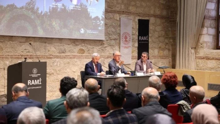 Ter&ouml;rs&uuml;z T&uuml;rkiye &Ccedil;er&ccedil;eve Yasa Y&uuml;zleşerek Barışmak Programıyla Anlatıldı