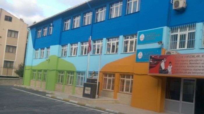 Veliler Okulun Gözden Geçirilmesini İstiyor.